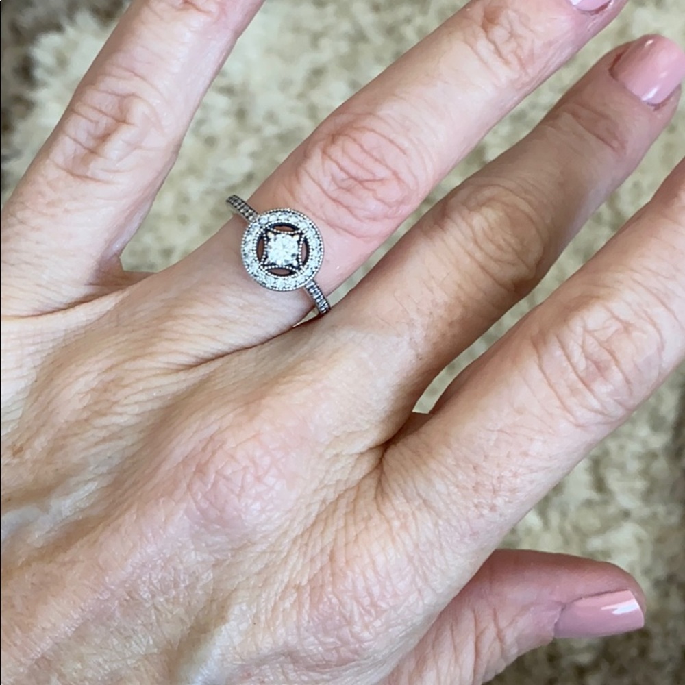 Pandora Vintage Circle